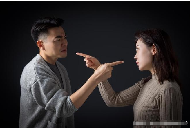 温州市侦探调查：妻子可以起诉第三者追回财产吗